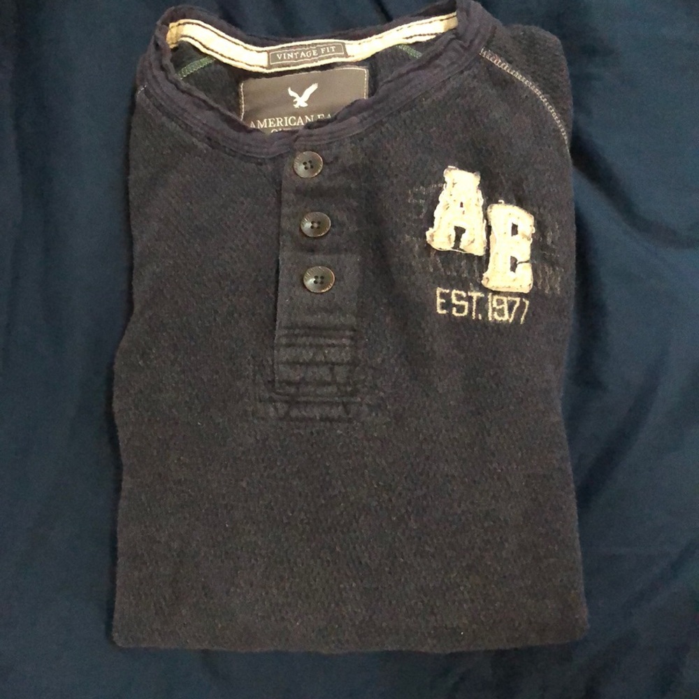 American Eagle blue long sleeved shirt